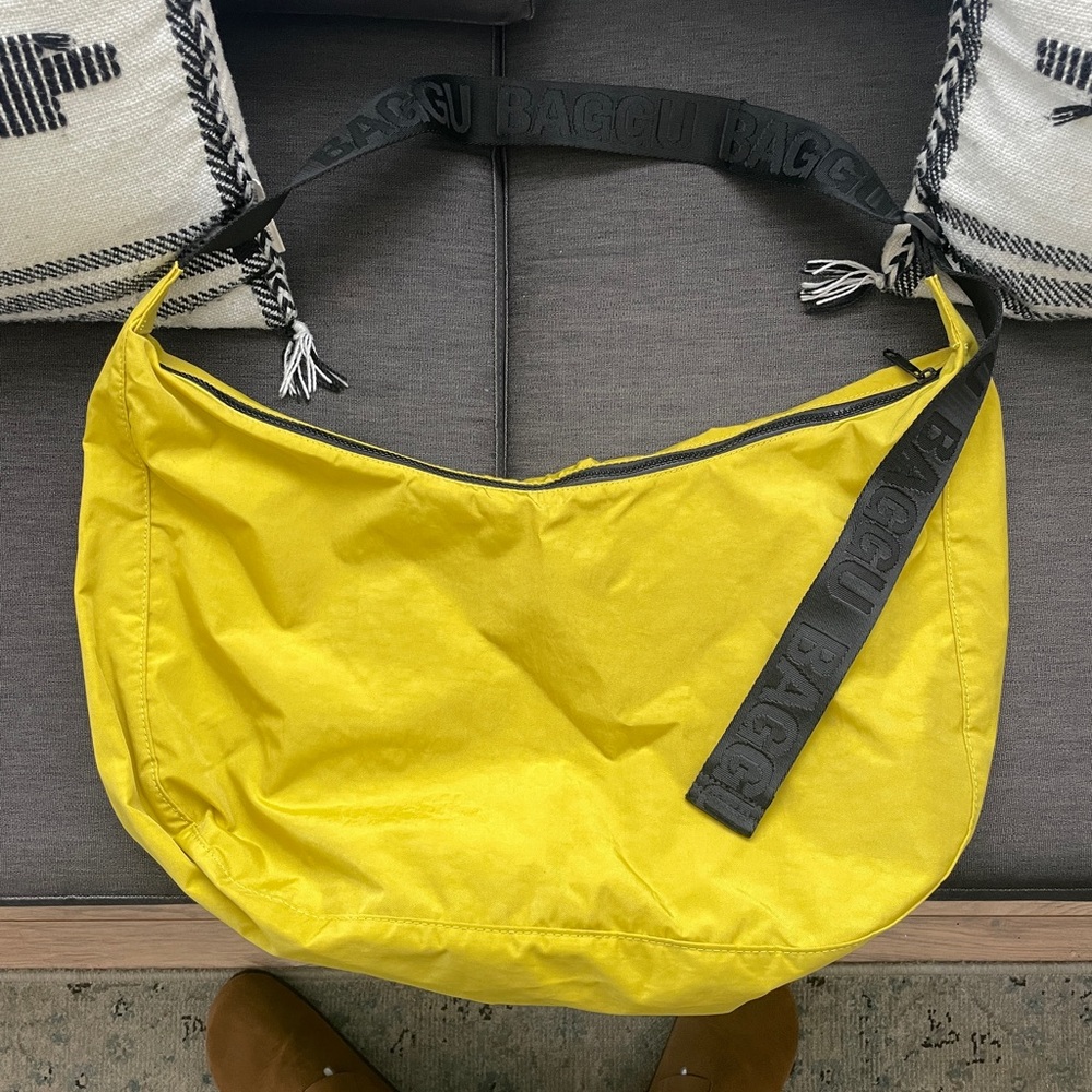 Large Crescent Baggu - Chartreuse